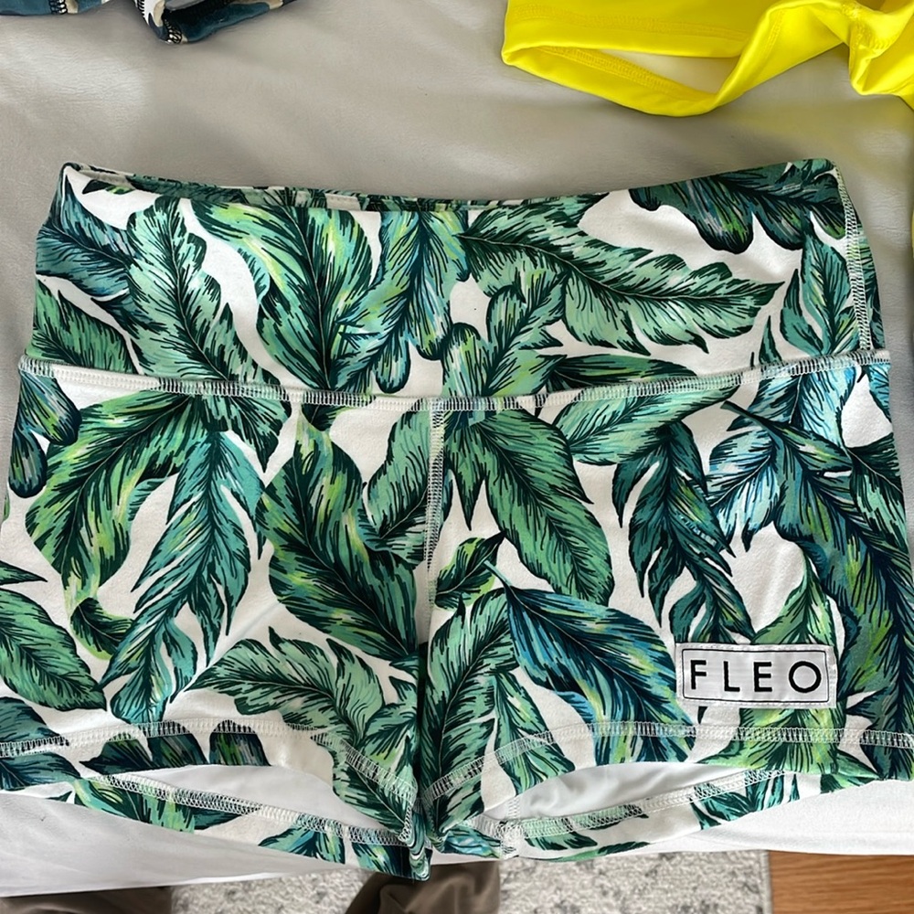 Fleo green leaf short